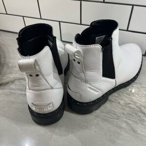 Sorel Boots! Super cute!